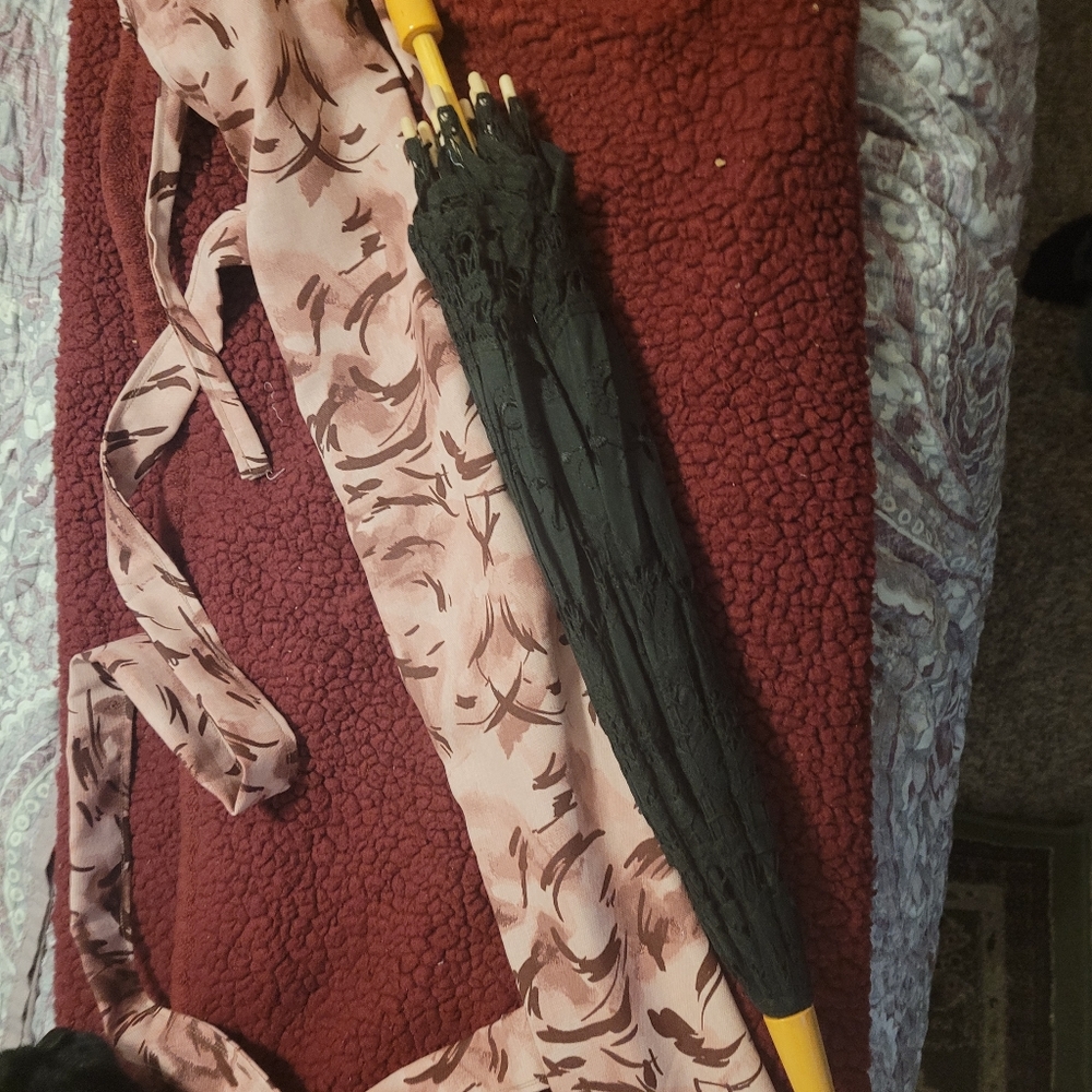 Parasol and fan caring bag